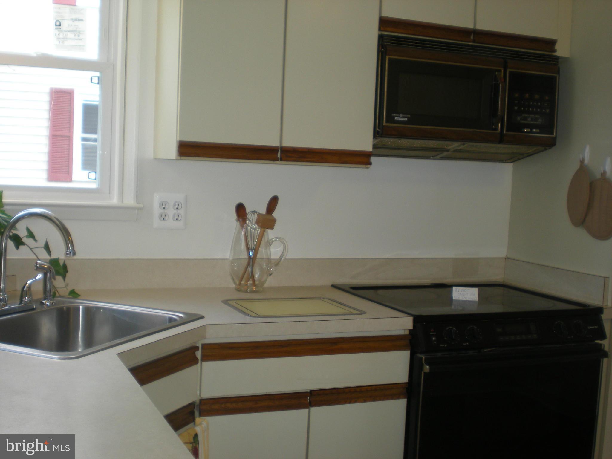 CRESTWOOD - Residential