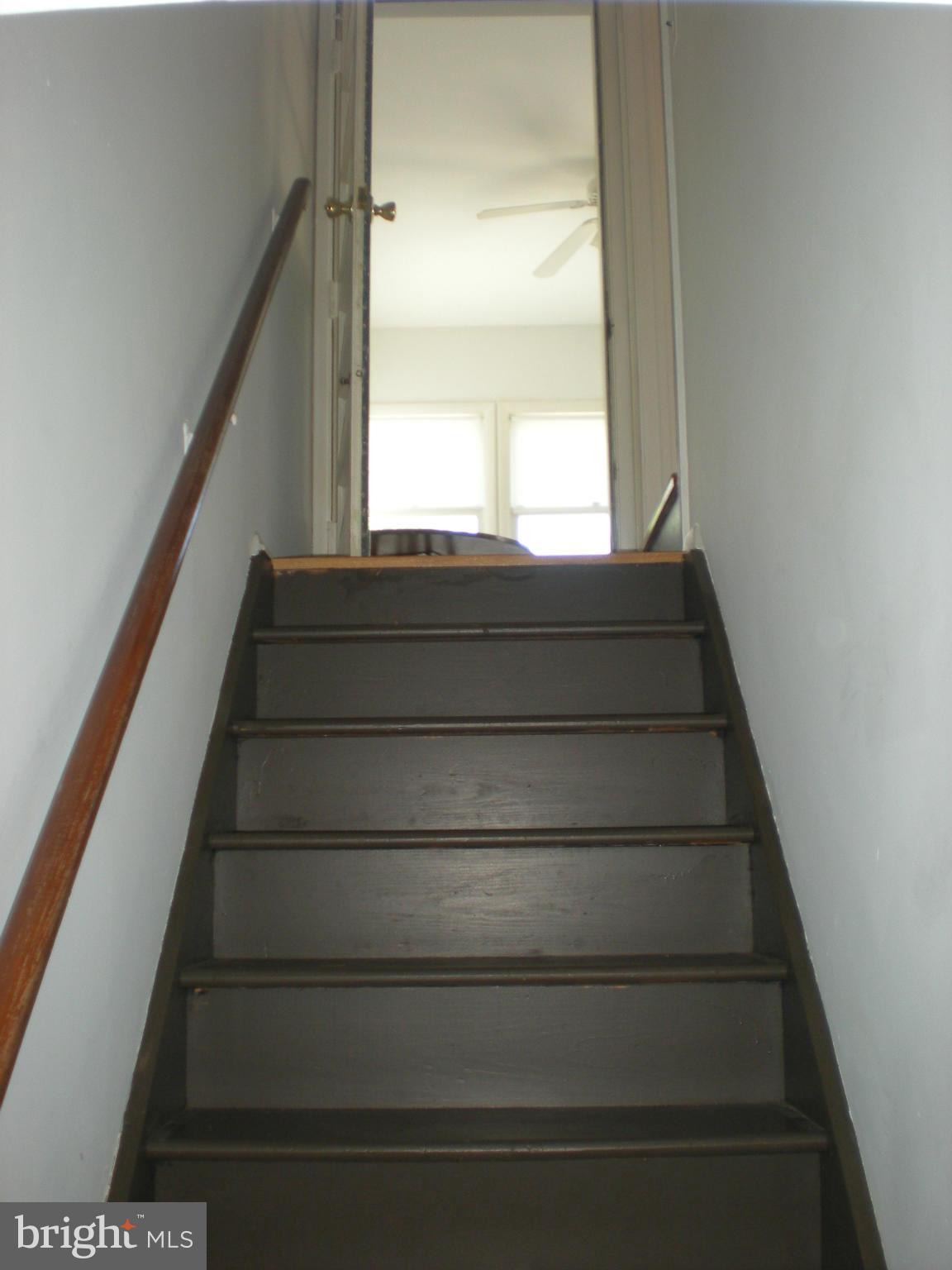 CRESTWOOD - Residential