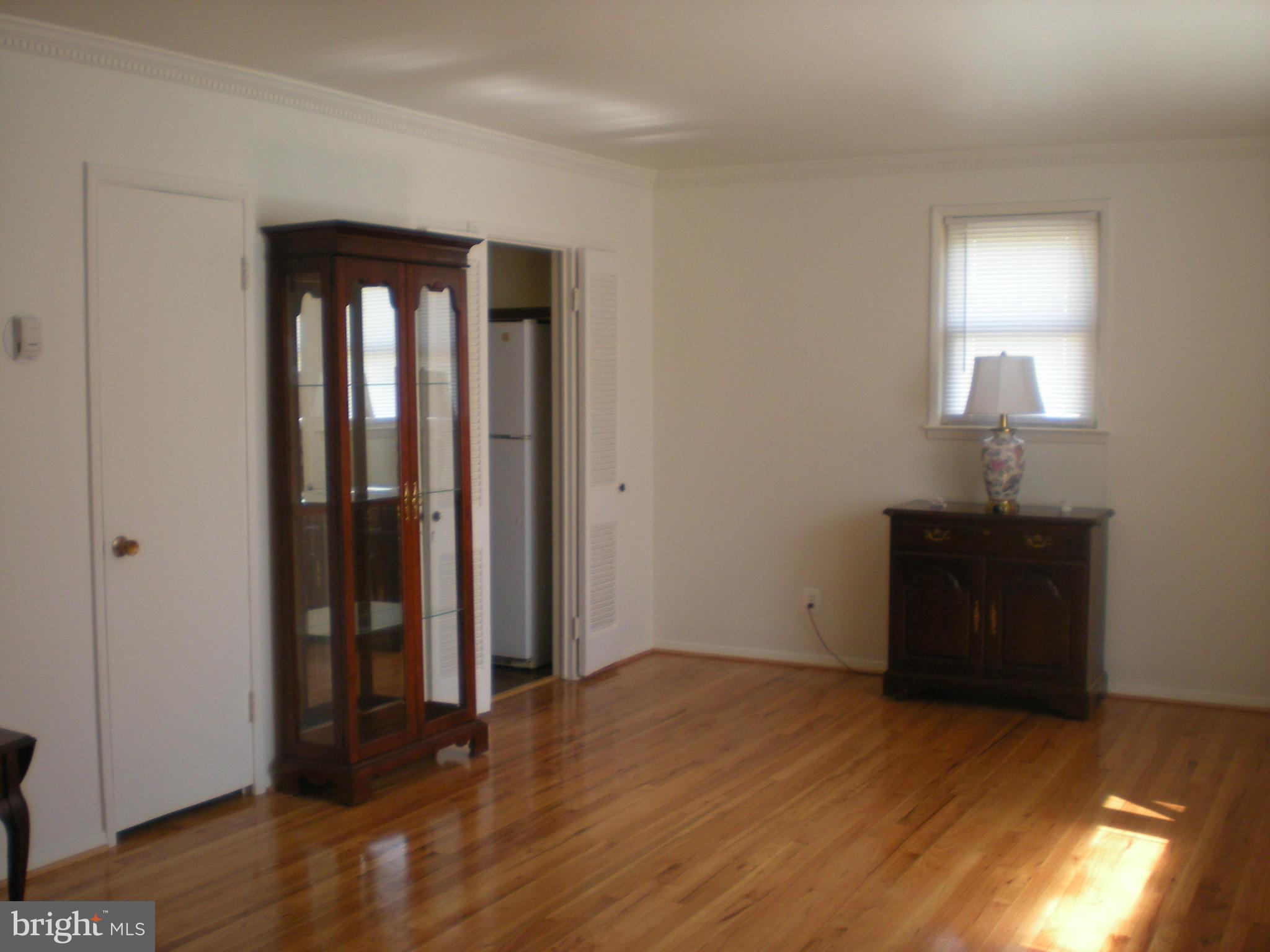 CRESTWOOD - Residential