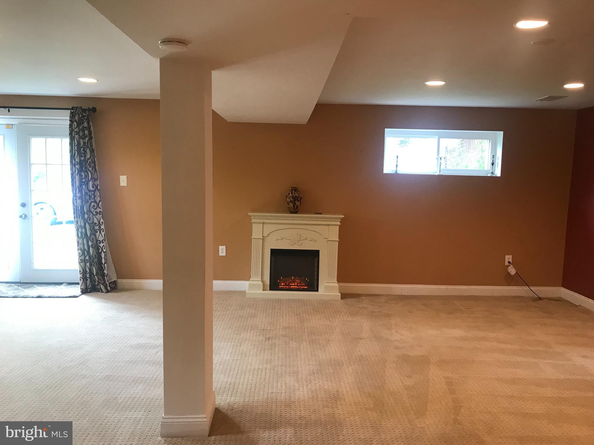 ARCOLA - Residential Lease