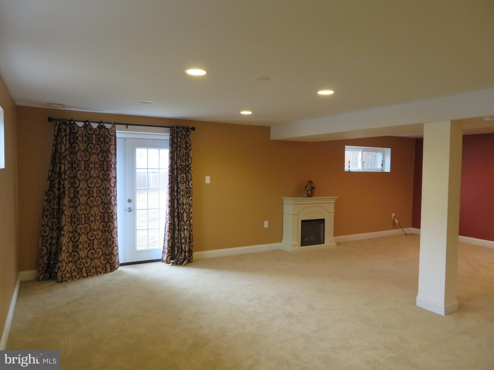 ARCOLA - Residential Lease