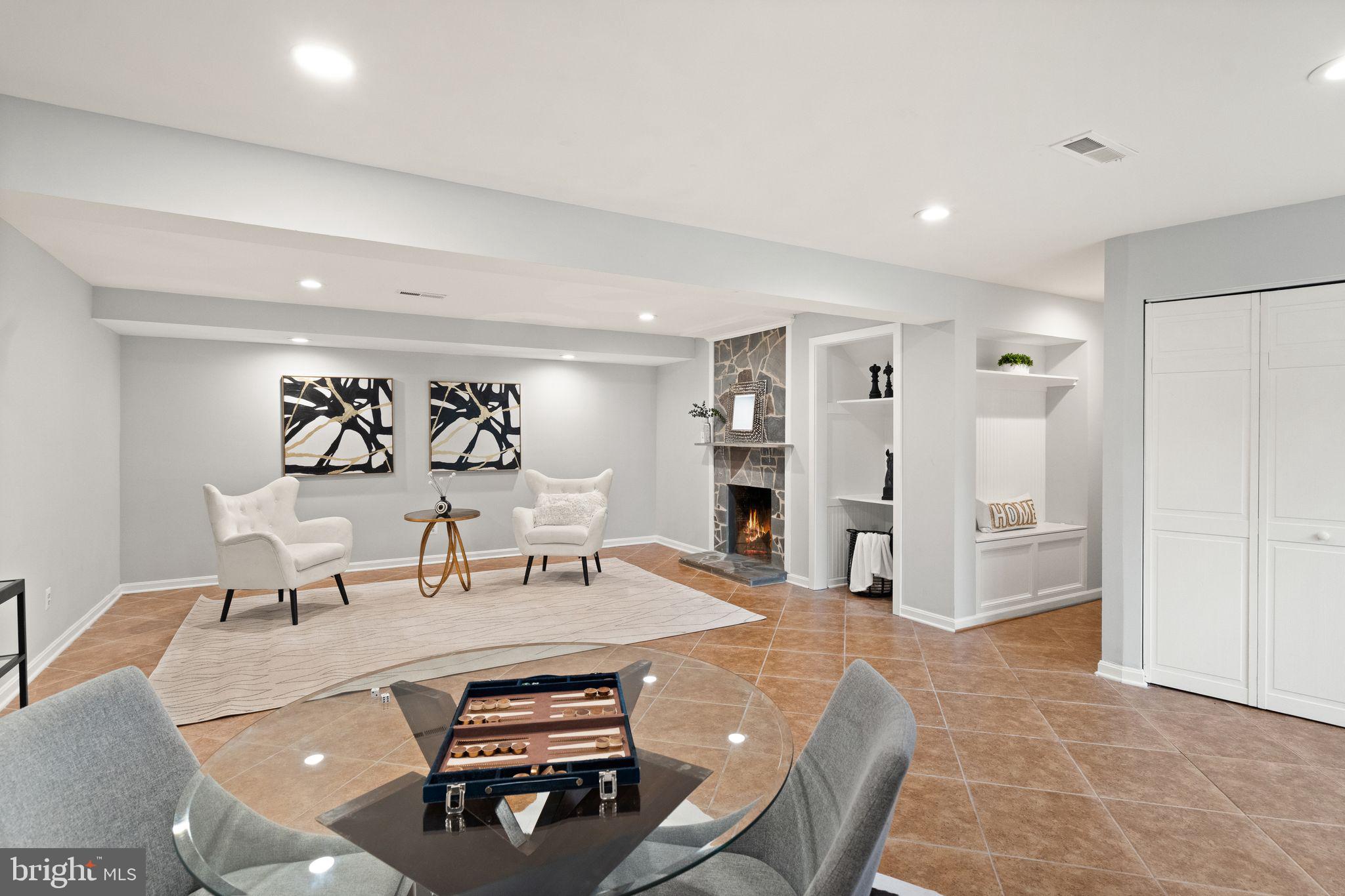 GRASS RIDGE - Residential