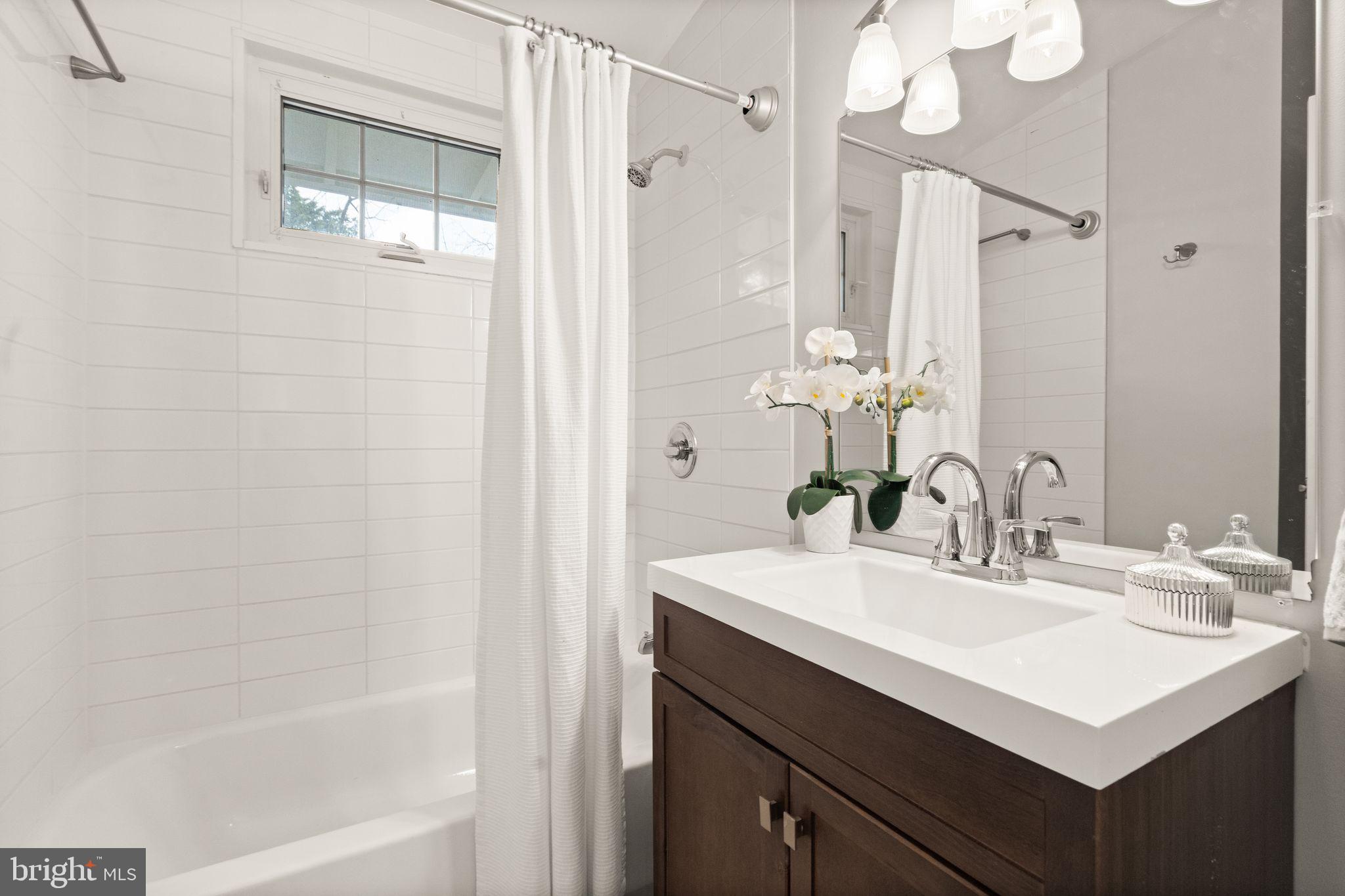 GRASS RIDGE - Residential