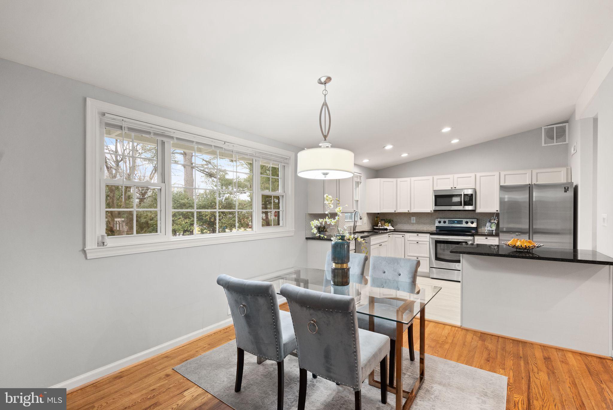 GRASS RIDGE - Residential