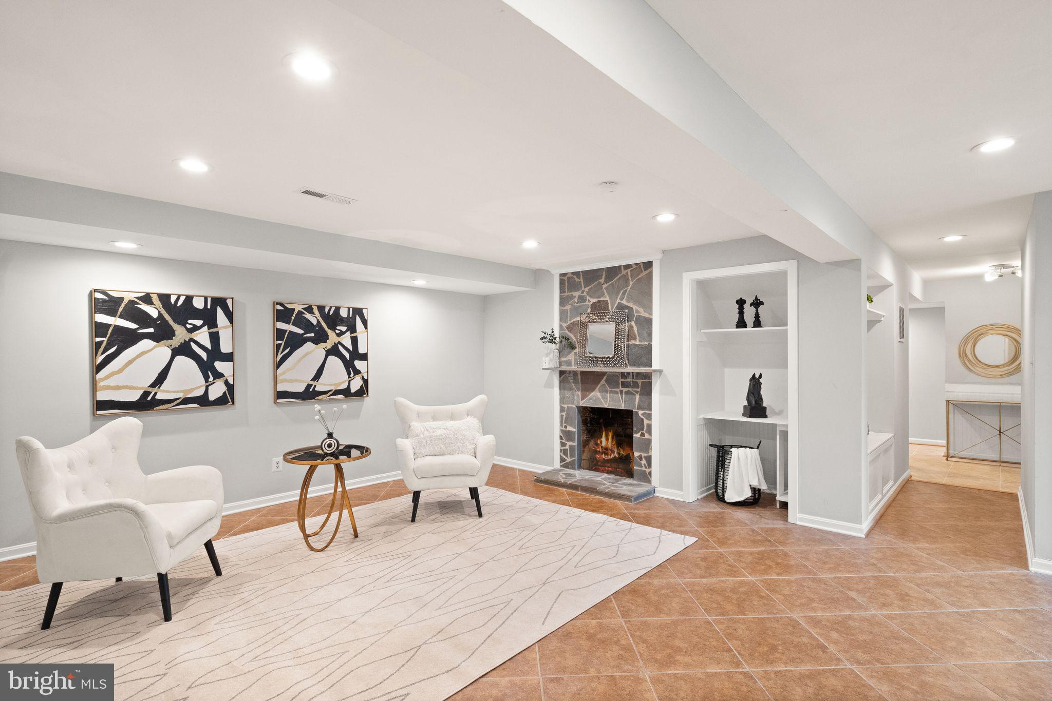 GRASS RIDGE - Residential