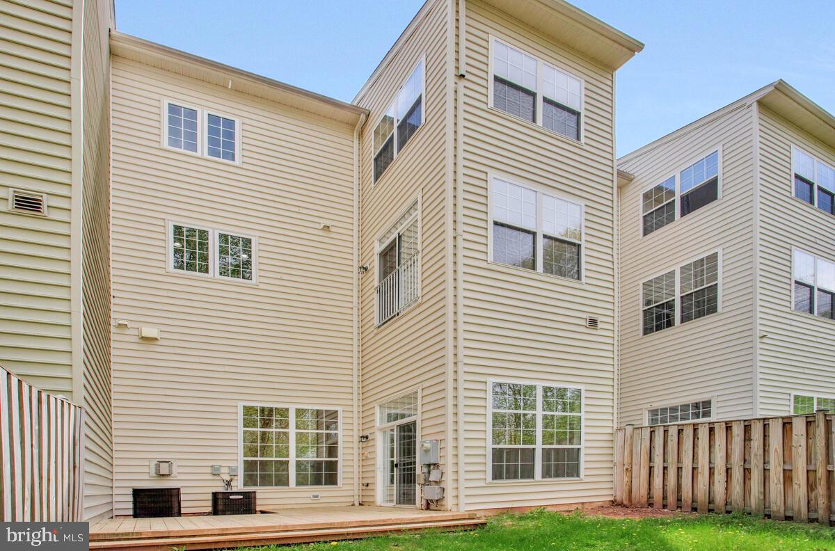 MANASSAS PARK STATION - Residential