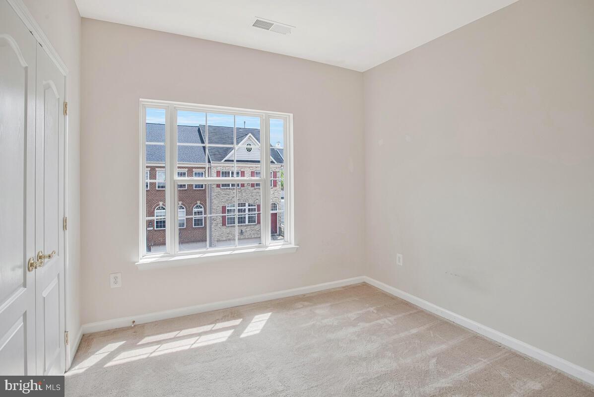 MANASSAS PARK STATION - Residential