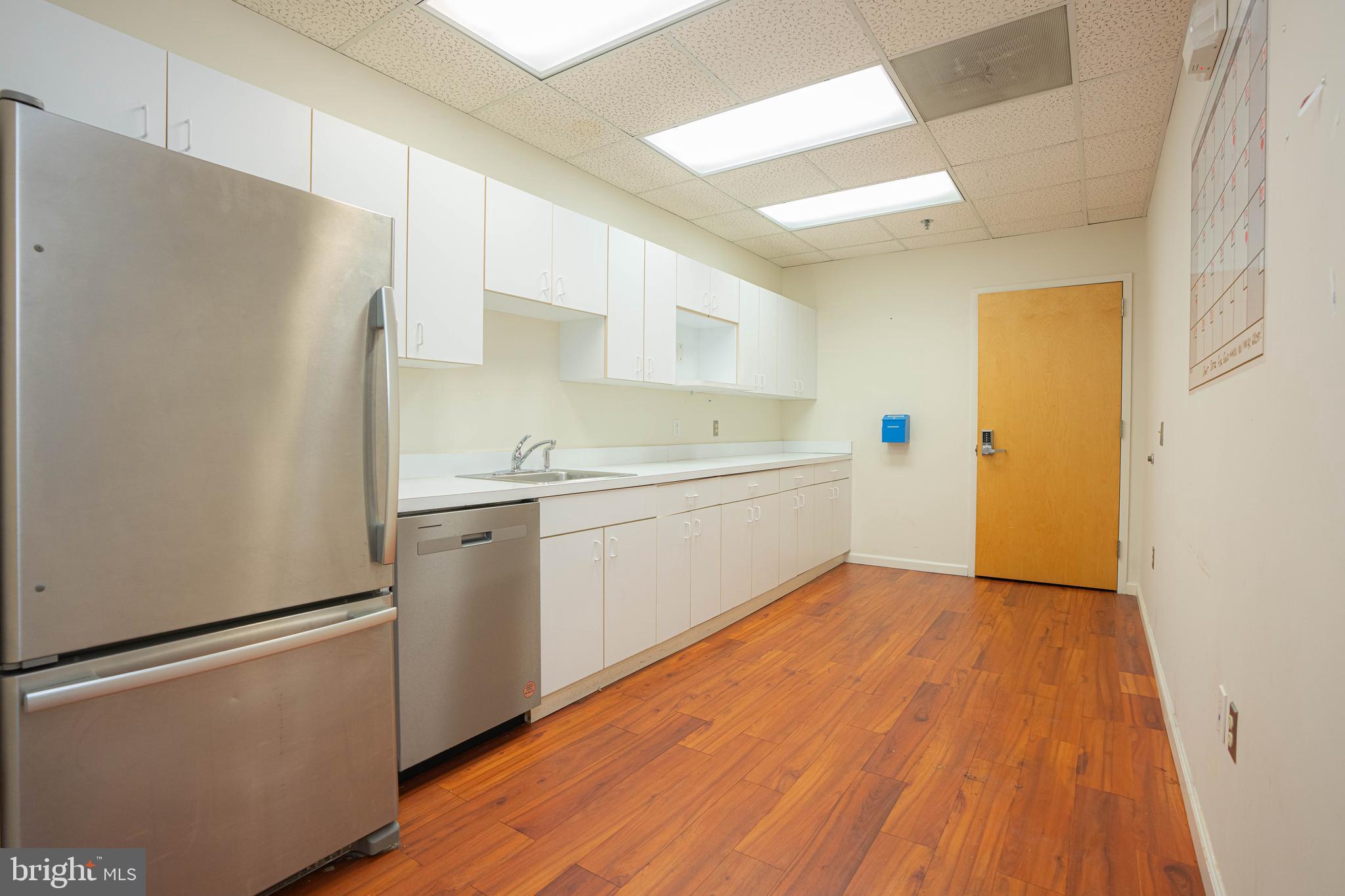 1110 BONIFANT 501- SUITE M