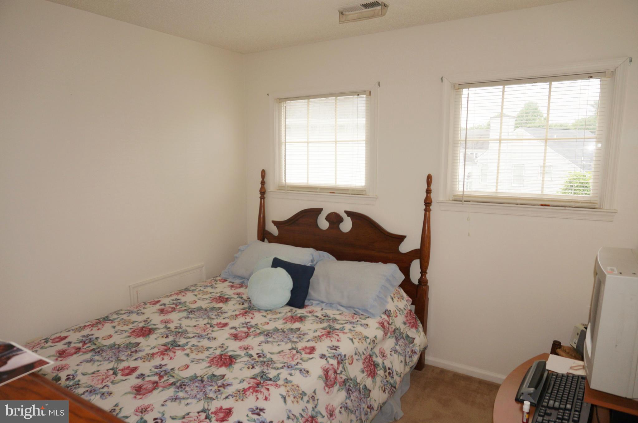 LONGMEAD - Residential