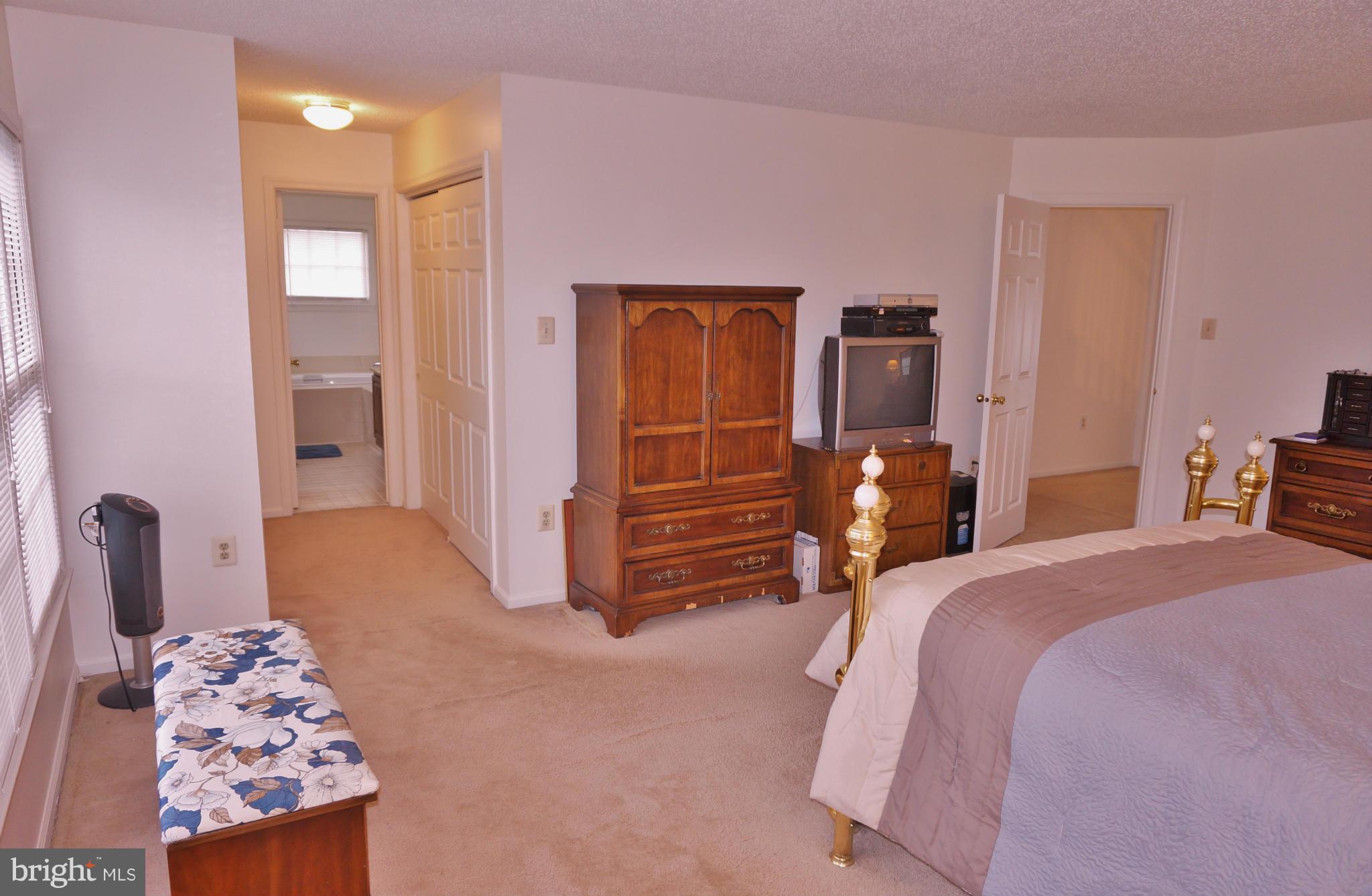 LONGMEAD - Residential