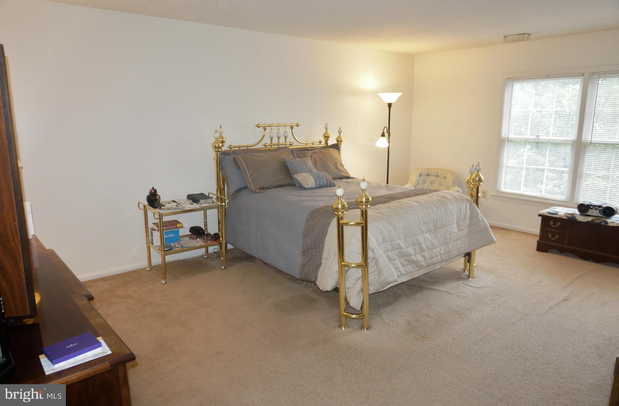 LONGMEAD - Residential