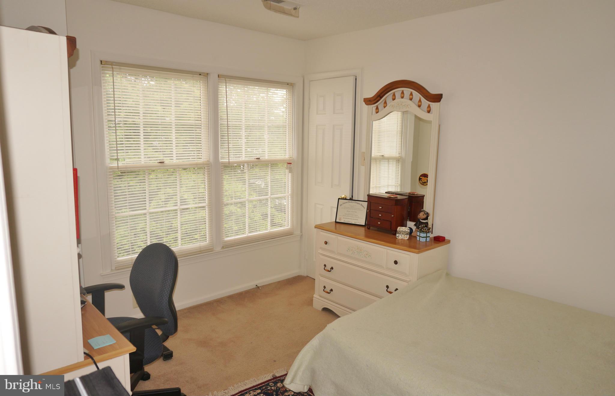 LONGMEAD - Residential