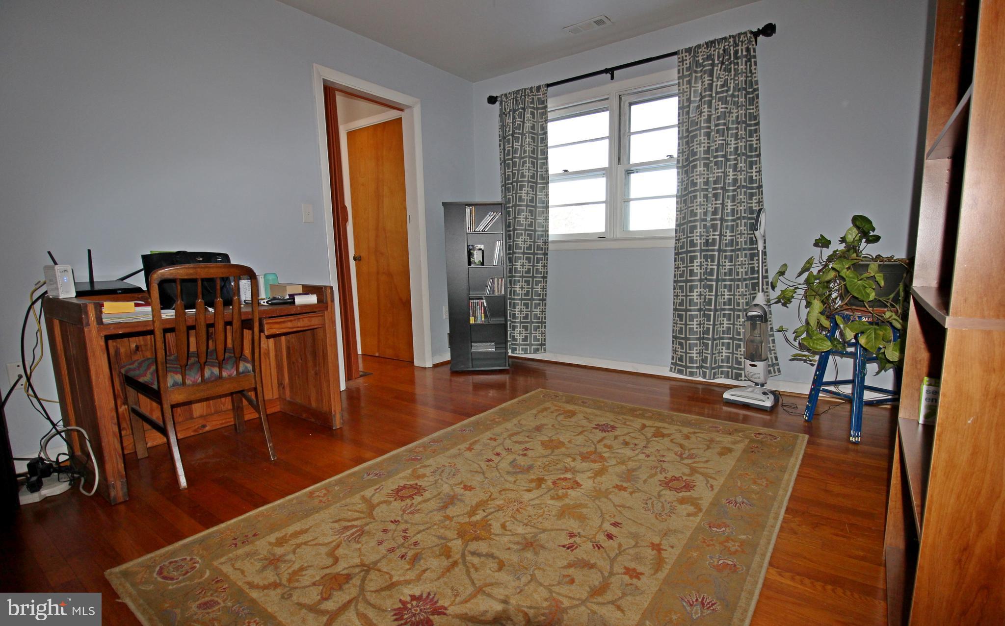 FOREST HILLS - Residential