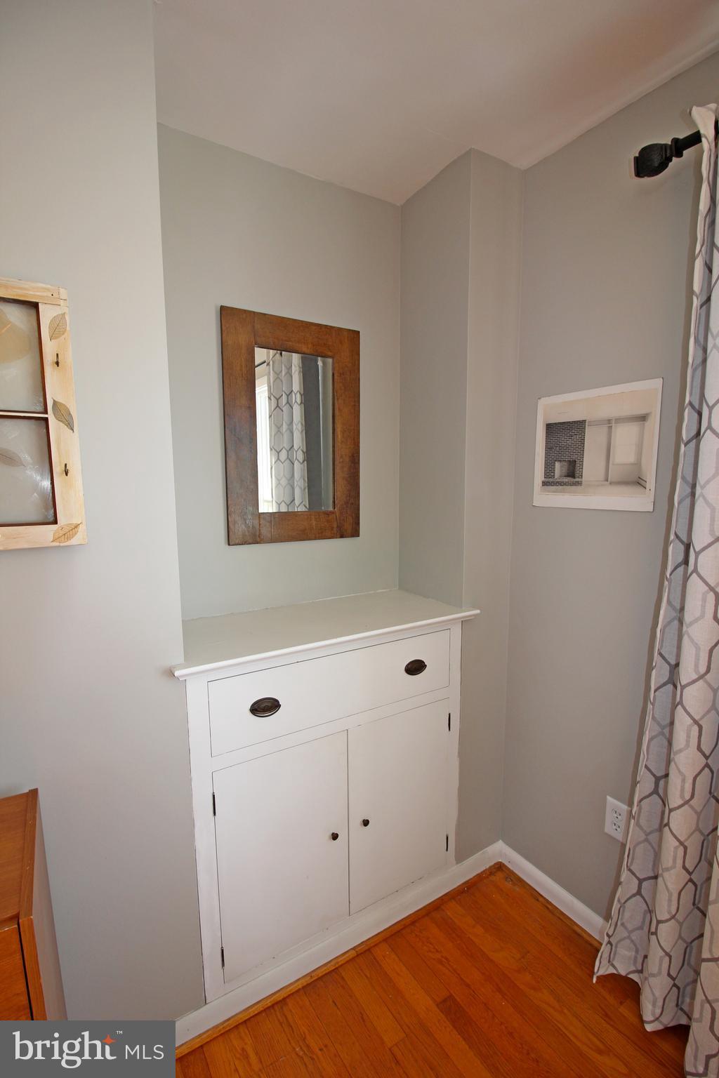 FOREST HILLS - Residential