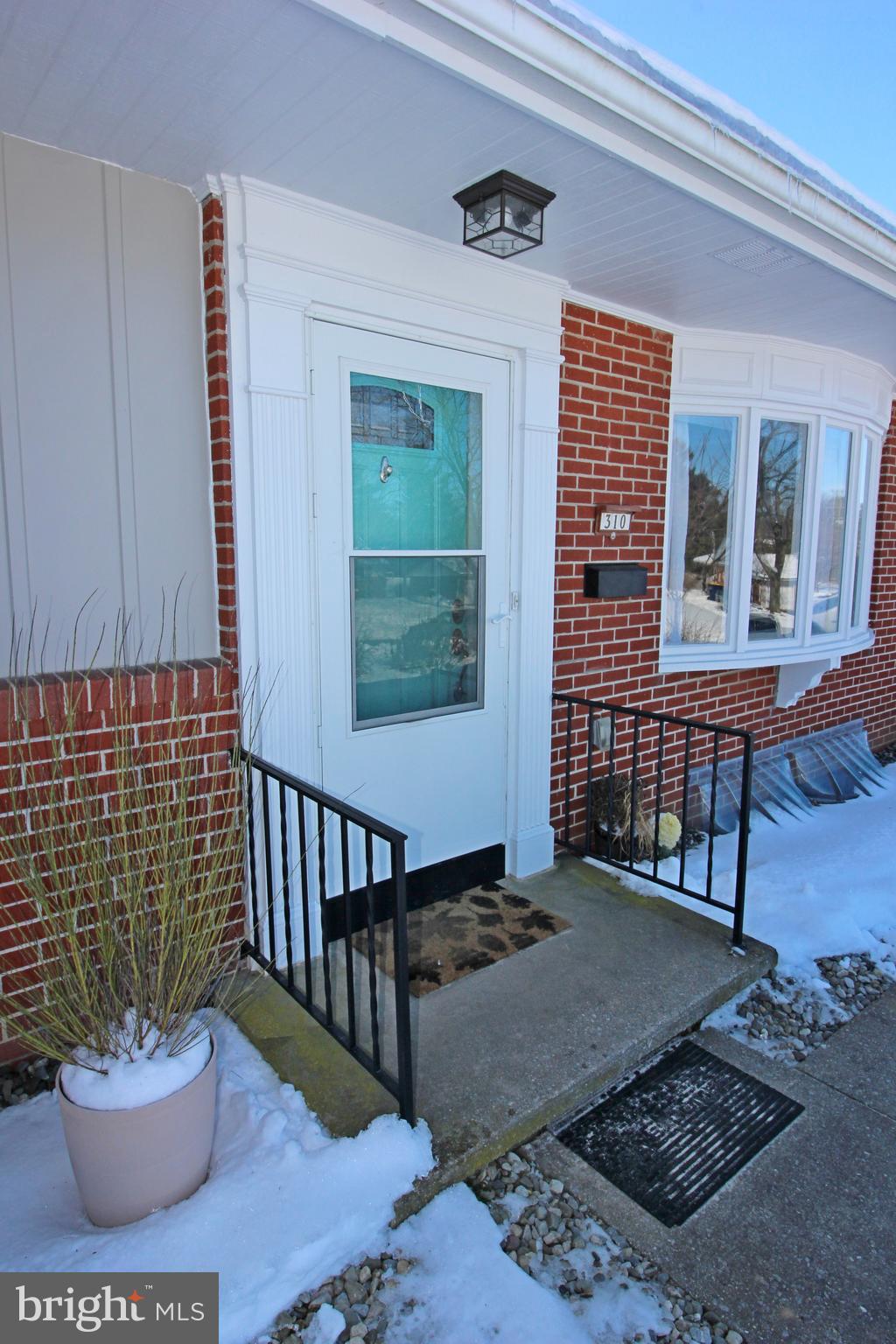 FOREST HILLS - Residential