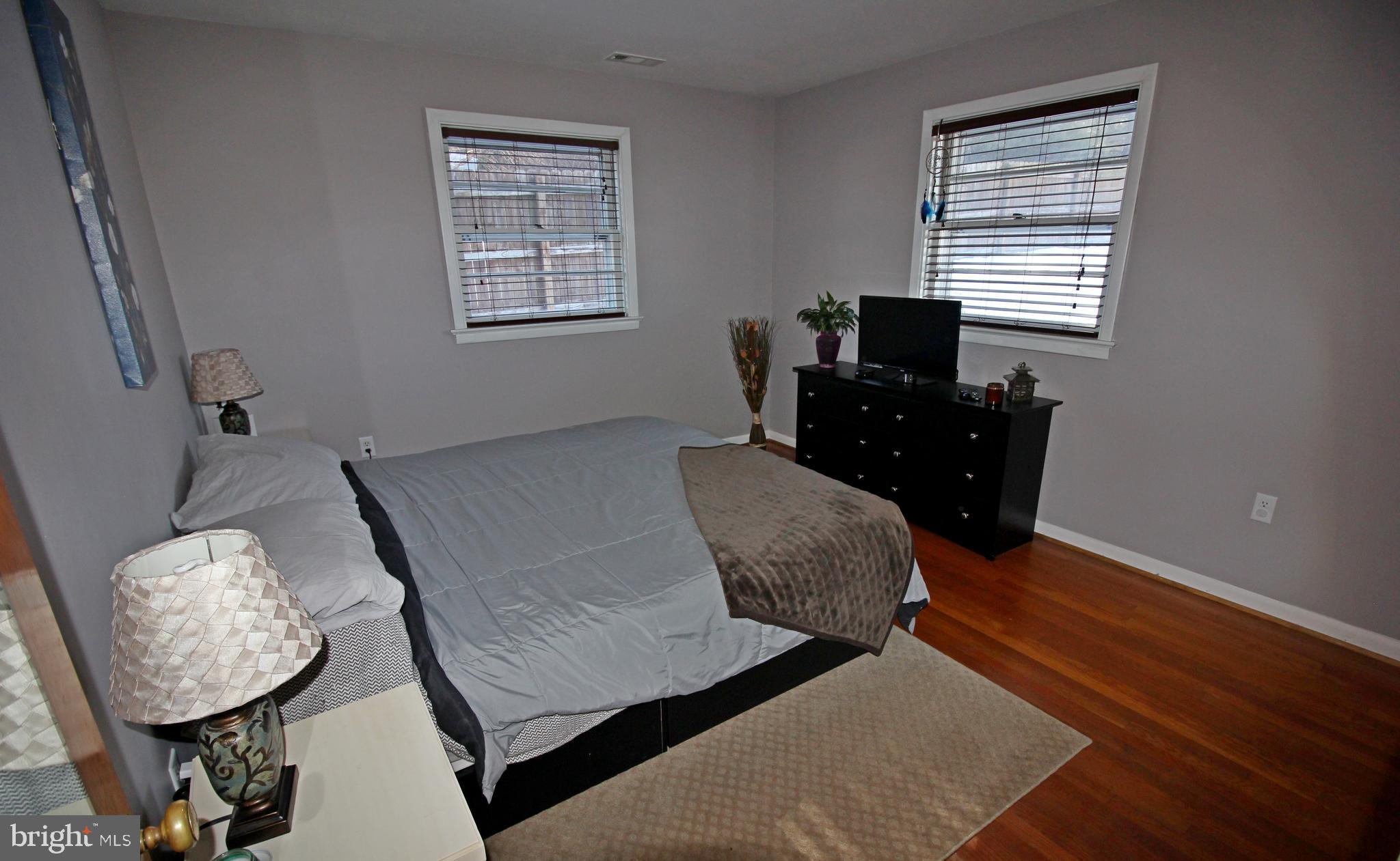 FOREST HILLS - Residential