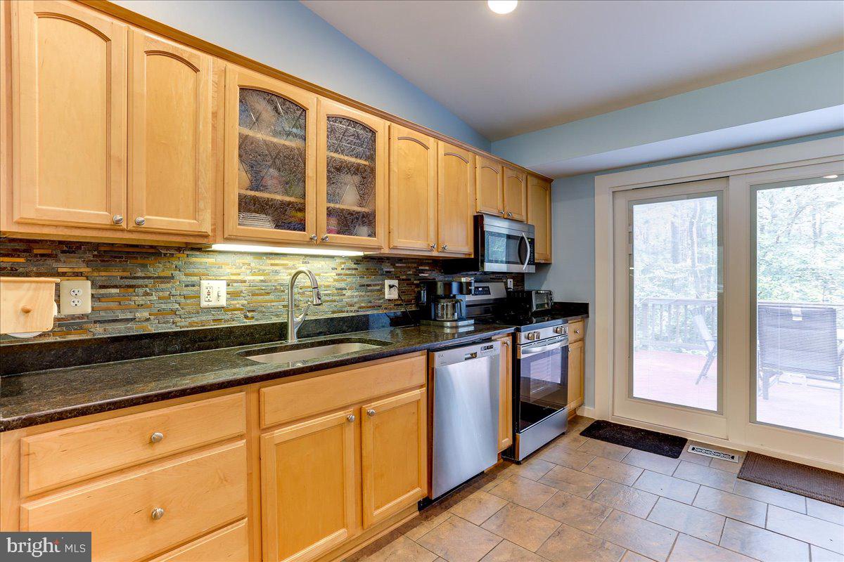 RESTON - Residential Lease