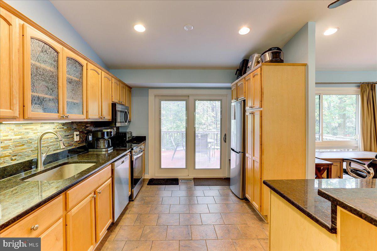 RESTON - Residential Lease