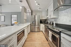 1325 18TH STREET NW 703