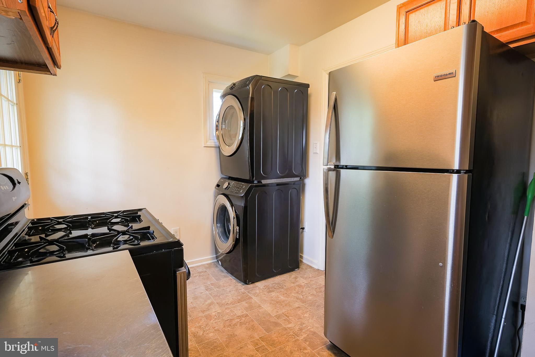 BUCKNELL MANOR - Residential Lease