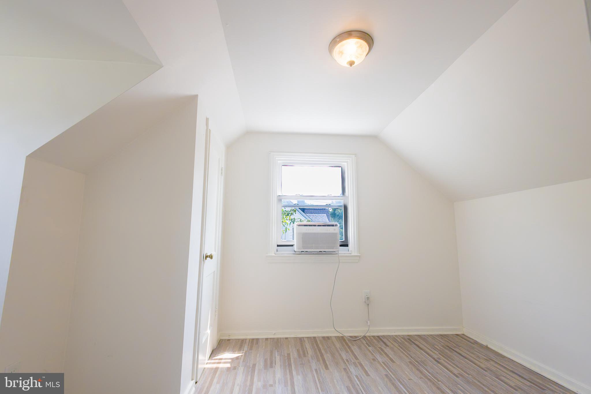 BUCKNELL MANOR - Residential Lease