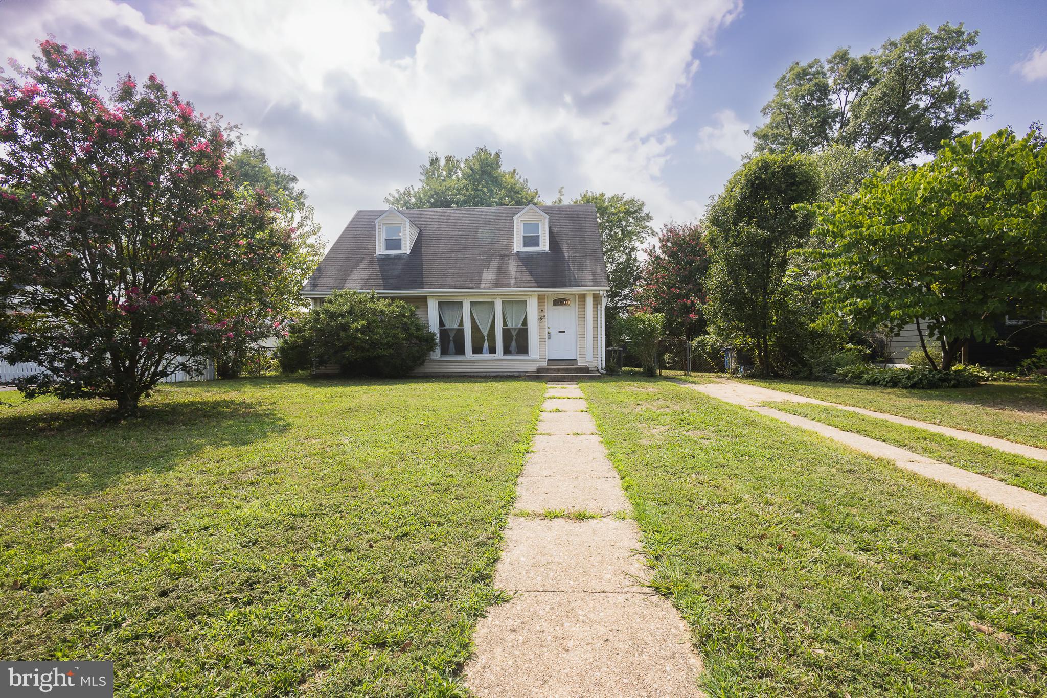 BUCKNELL MANOR - Residential Lease