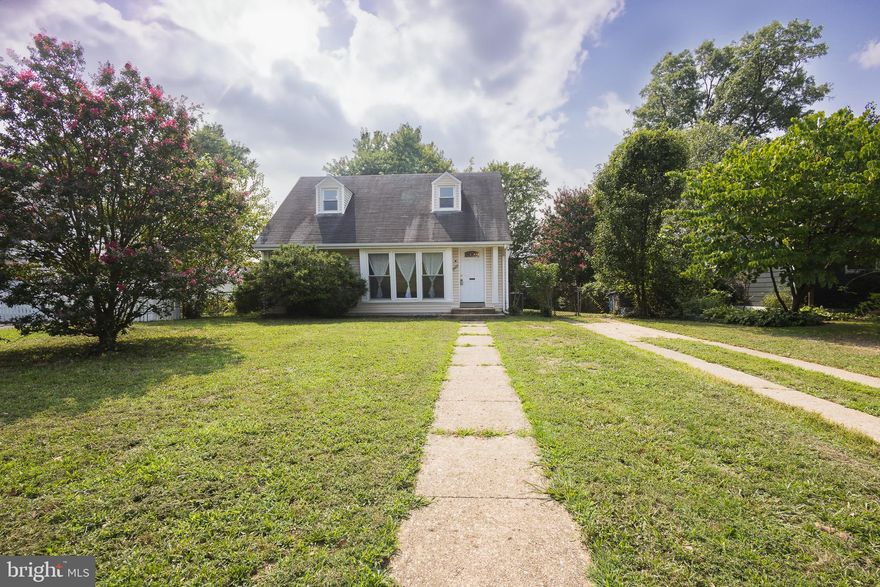 Experience the allure of this beautiful and well located home featuring 4 bedrooms and 2 full bathrooms, offering a perfect blend of vintage charm and modern convenience. The classic hardwood floors add warmth and character throughout, while expansive windows allow natural light to pour in, creating a bright and inviting atmosphere. The large fenced in backyard provides ample space for outdoor activities, gardening, or simply relaxing in privacy. Located in the desirable Bucknell Manor neighborhood, located just a stone's throw away from Old Town Alexandria, National Harbor, and Downtown DC. Easy commute with the bus stop just across the street and easy access to Huntington Metro, and I-495. Walking distance to GW Parkway, White Oaks park, and Mt. Vernon Rec Center. This home features a long driveway and lots of street parking. In-unit washer/dryer. Pets case by case. This home is an ideal spot for those looking to enjoy suburban tranquility with easy access to the city. Don't miss this rare opportunity to rent in a historic and well-connected neighborhood!