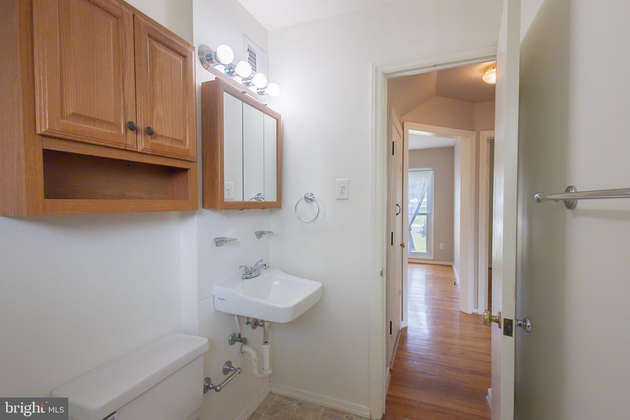 BUCKNELL MANOR - Residential Lease