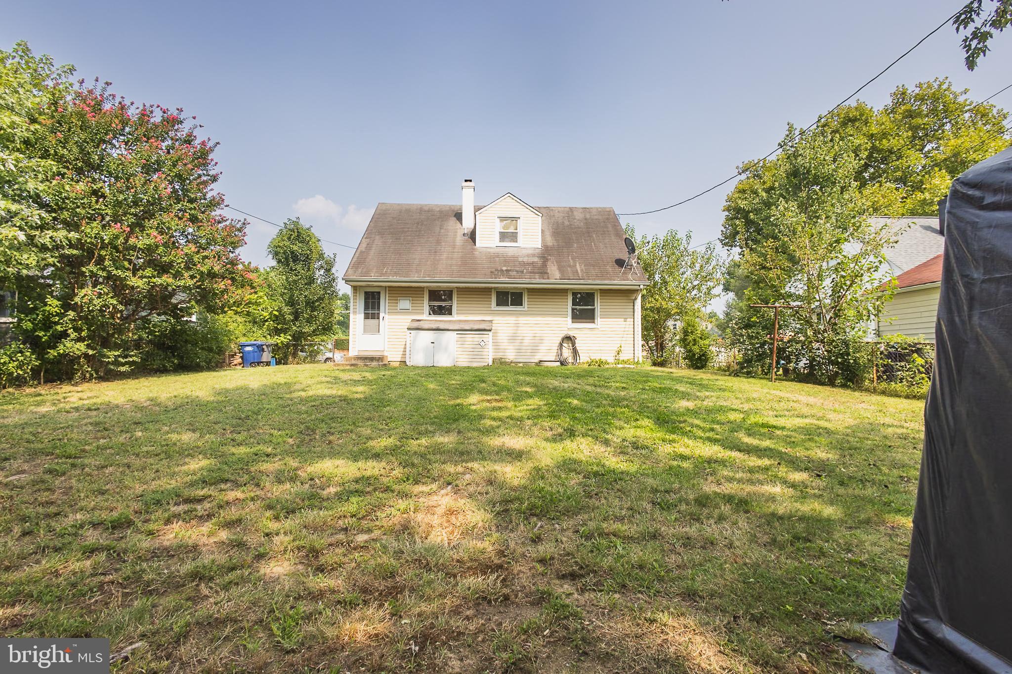 BUCKNELL MANOR - Residential Lease