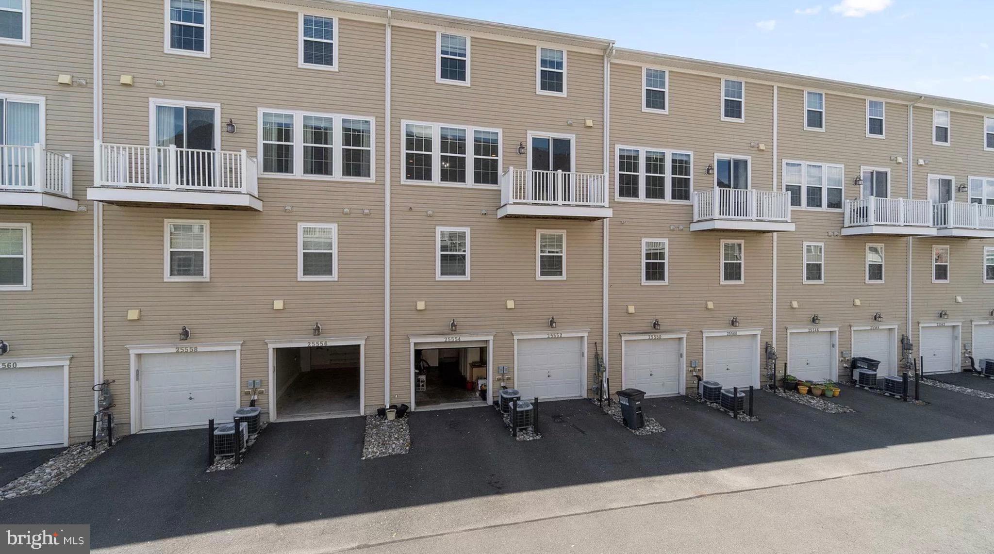 25552 CASALE TERRACE