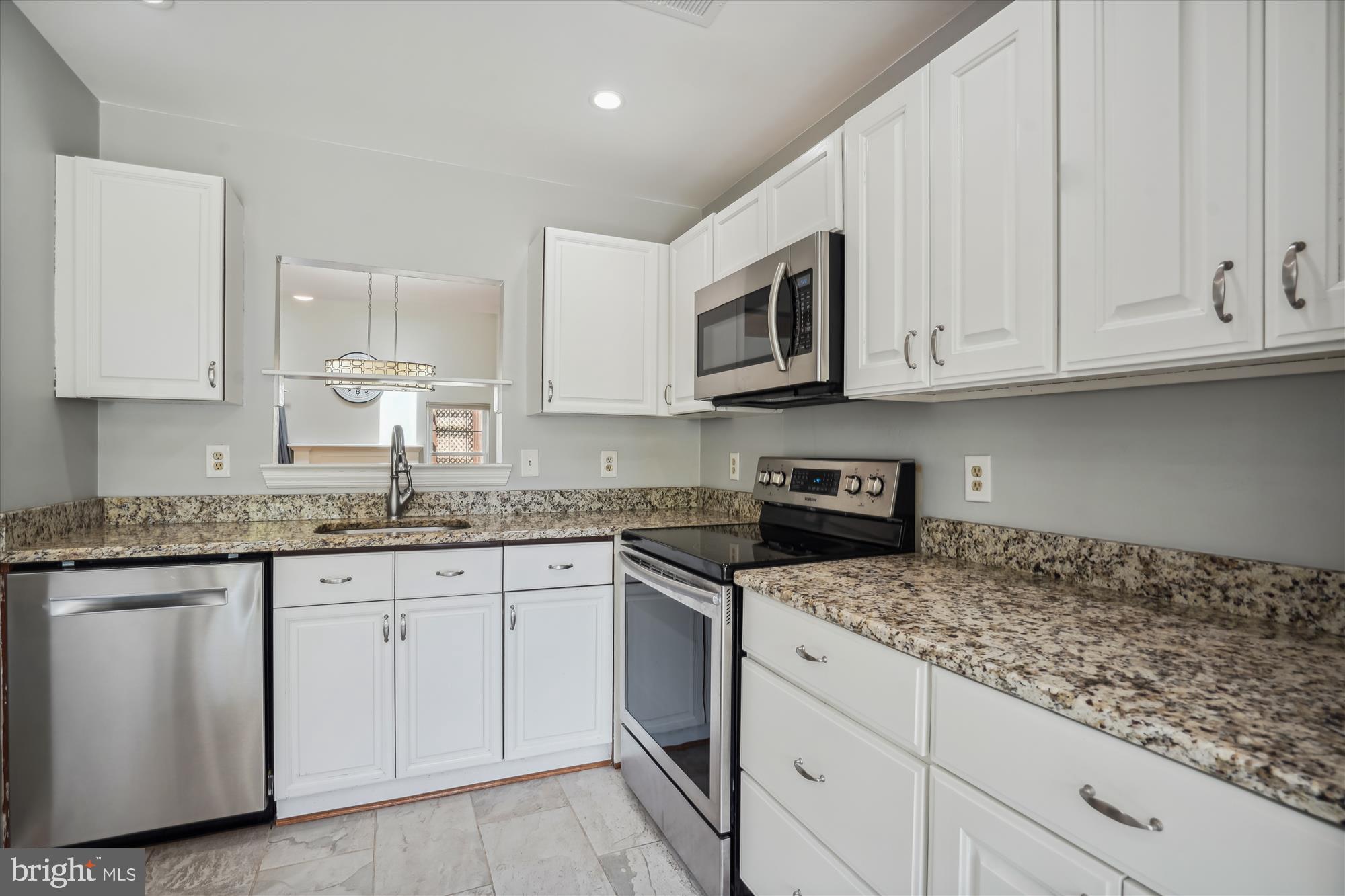 FRANKLIN FARM - Residential Lease