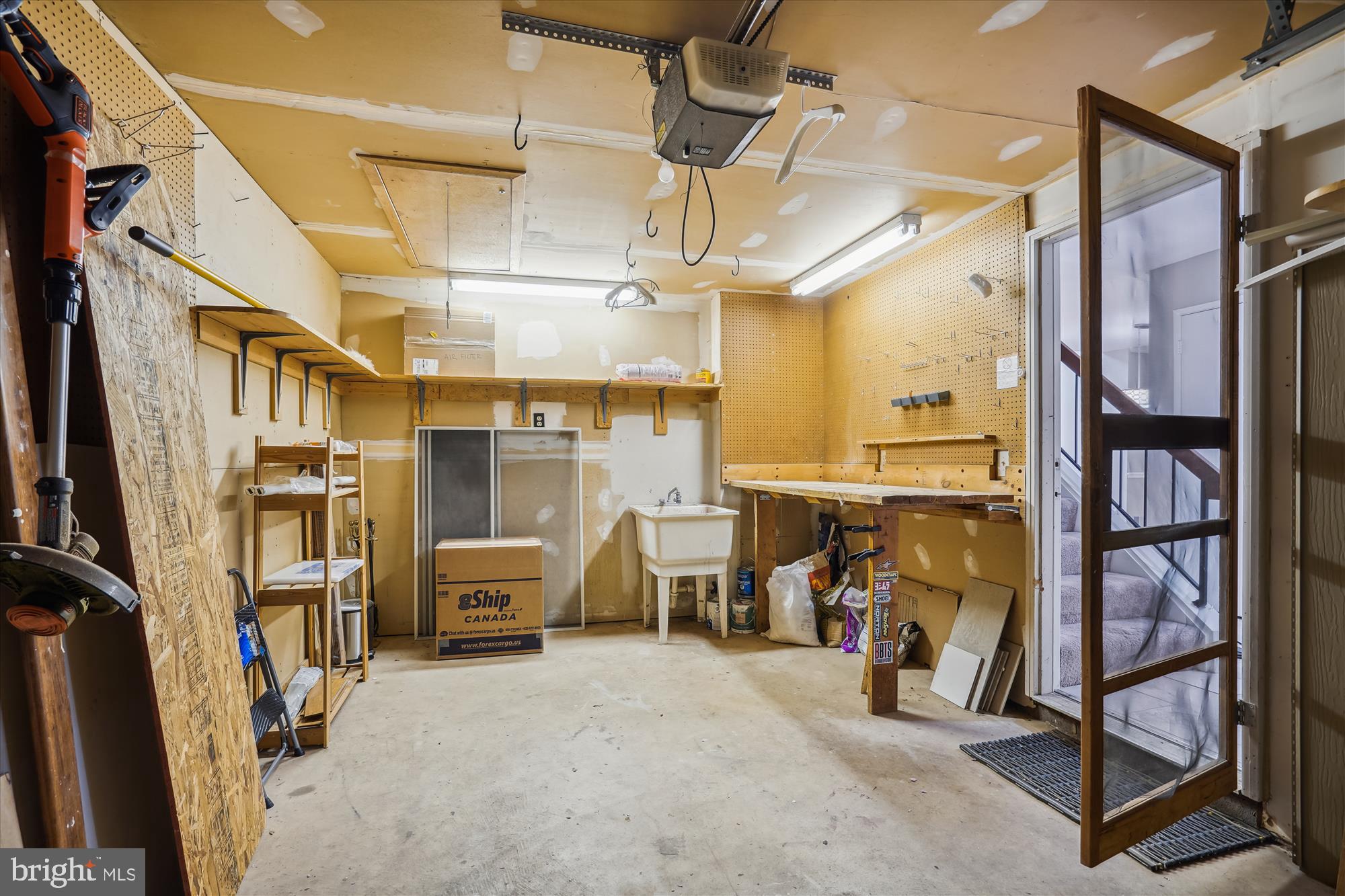 FRANKLIN FARM - Residential Lease