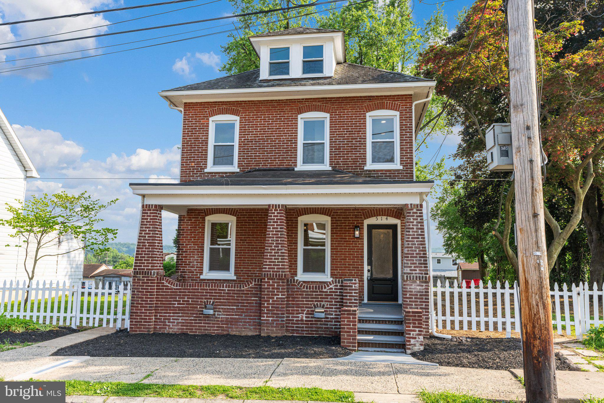 514 W RACE STREET