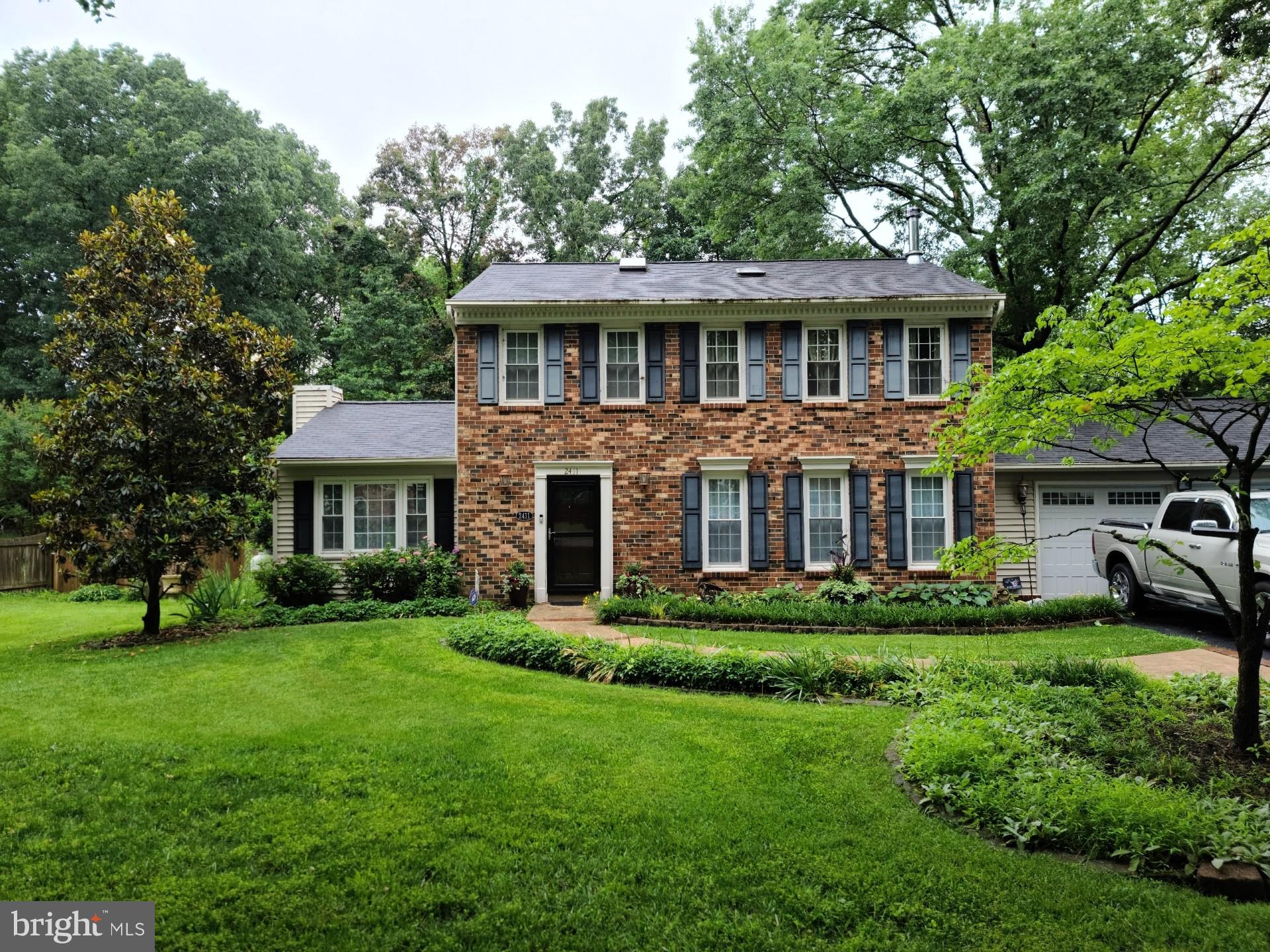 2411 ROSEDOWN DRIVE