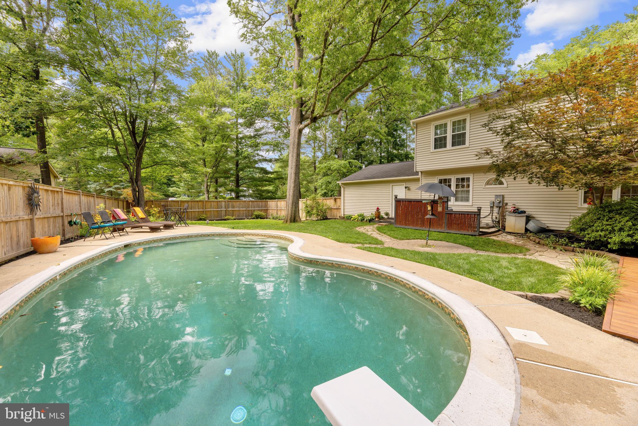 2411 ROSEDOWN DRIVE