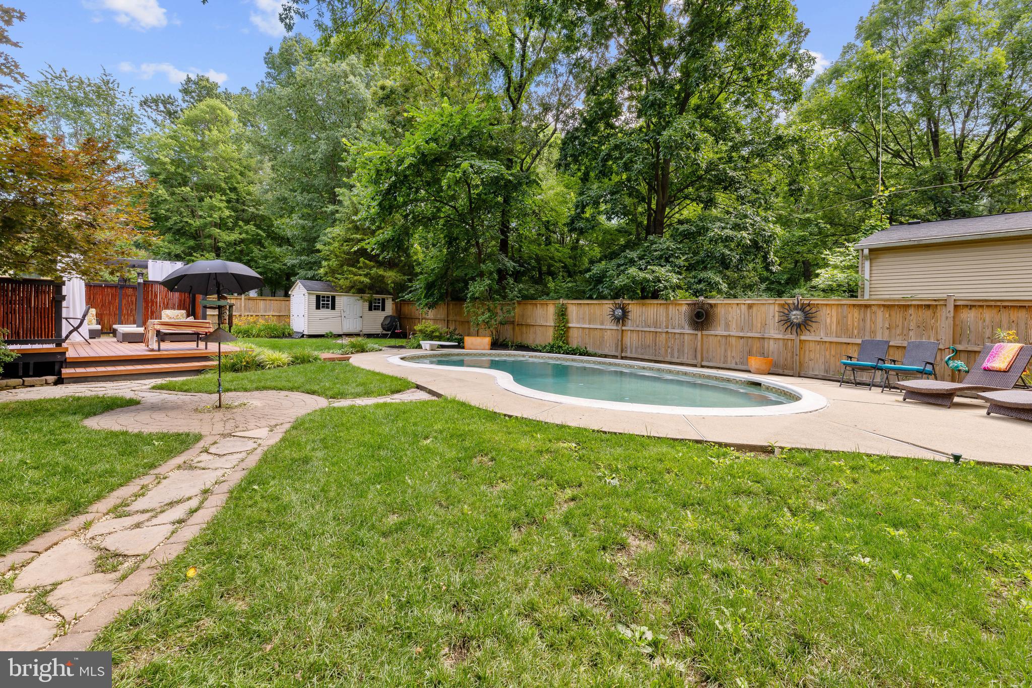 2411 ROSEDOWN DRIVE