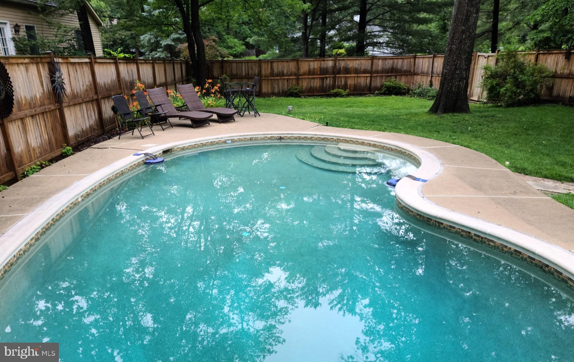 2411 ROSEDOWN DRIVE