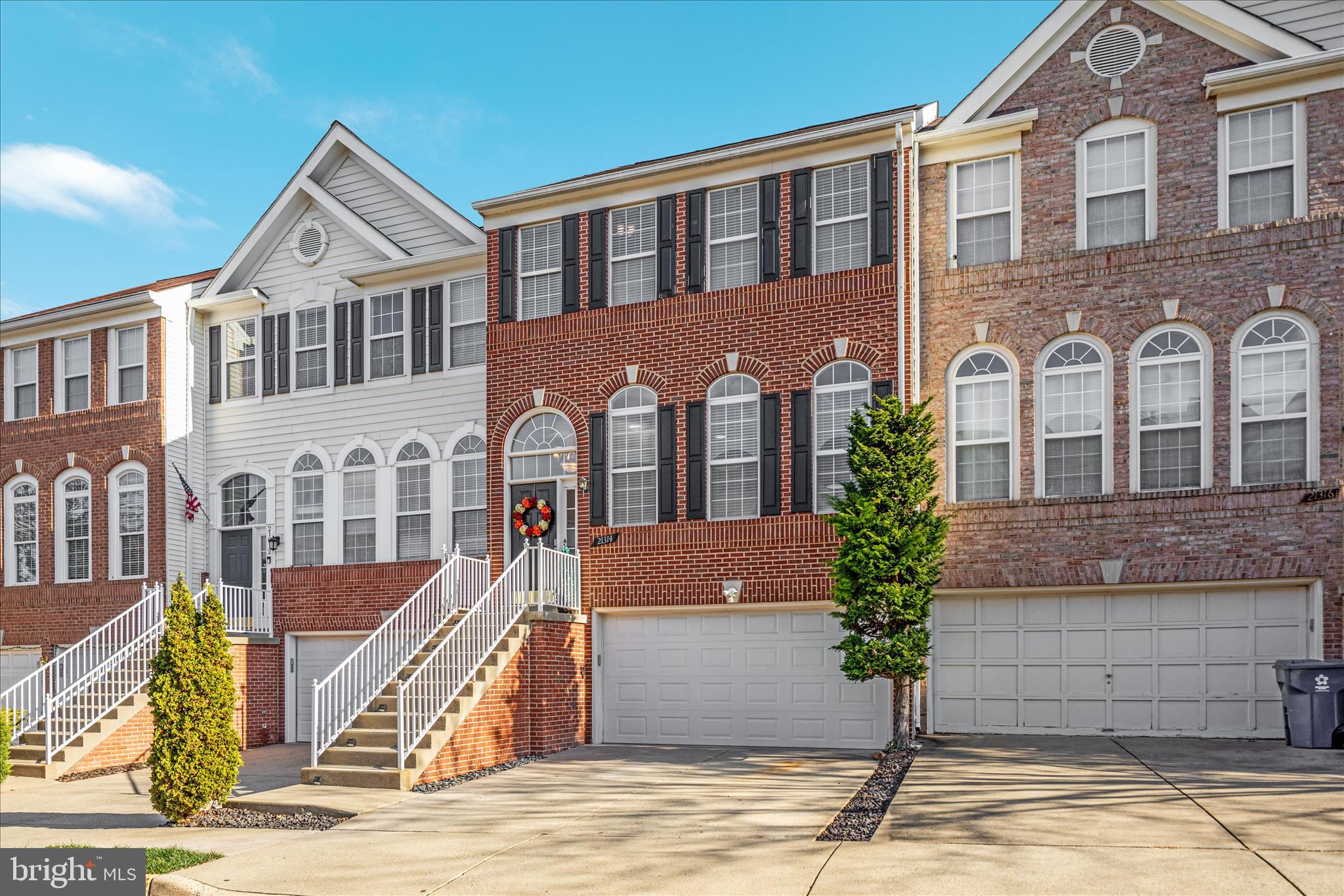 ASHBURN VILLAGE - Residential