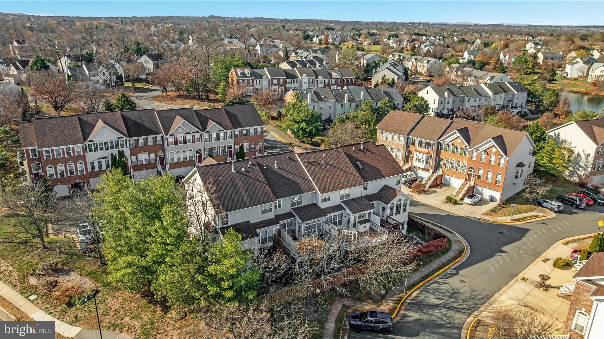 ASHBURN VILLAGE - Residential