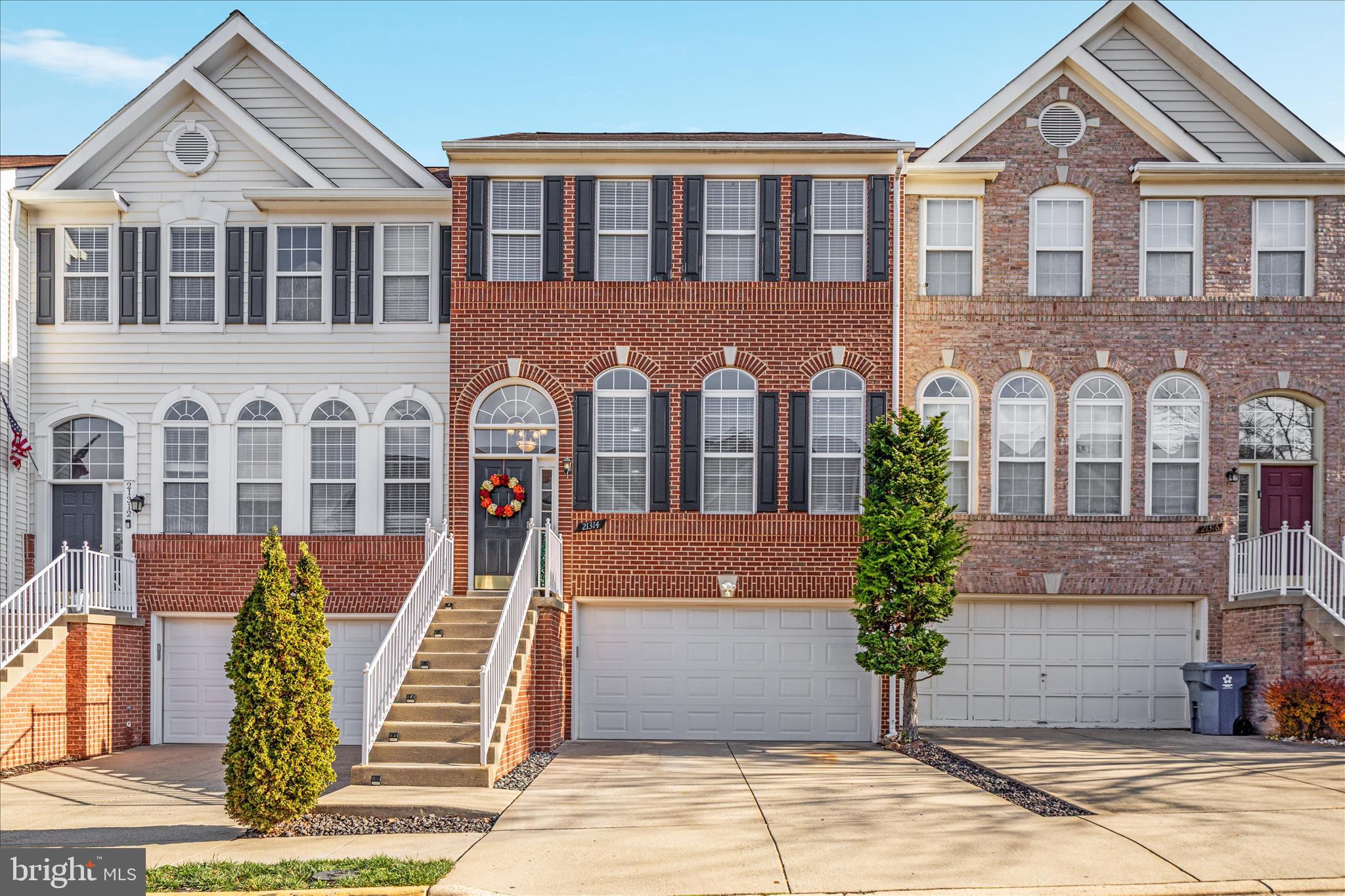 ASHBURN VILLAGE - Residential