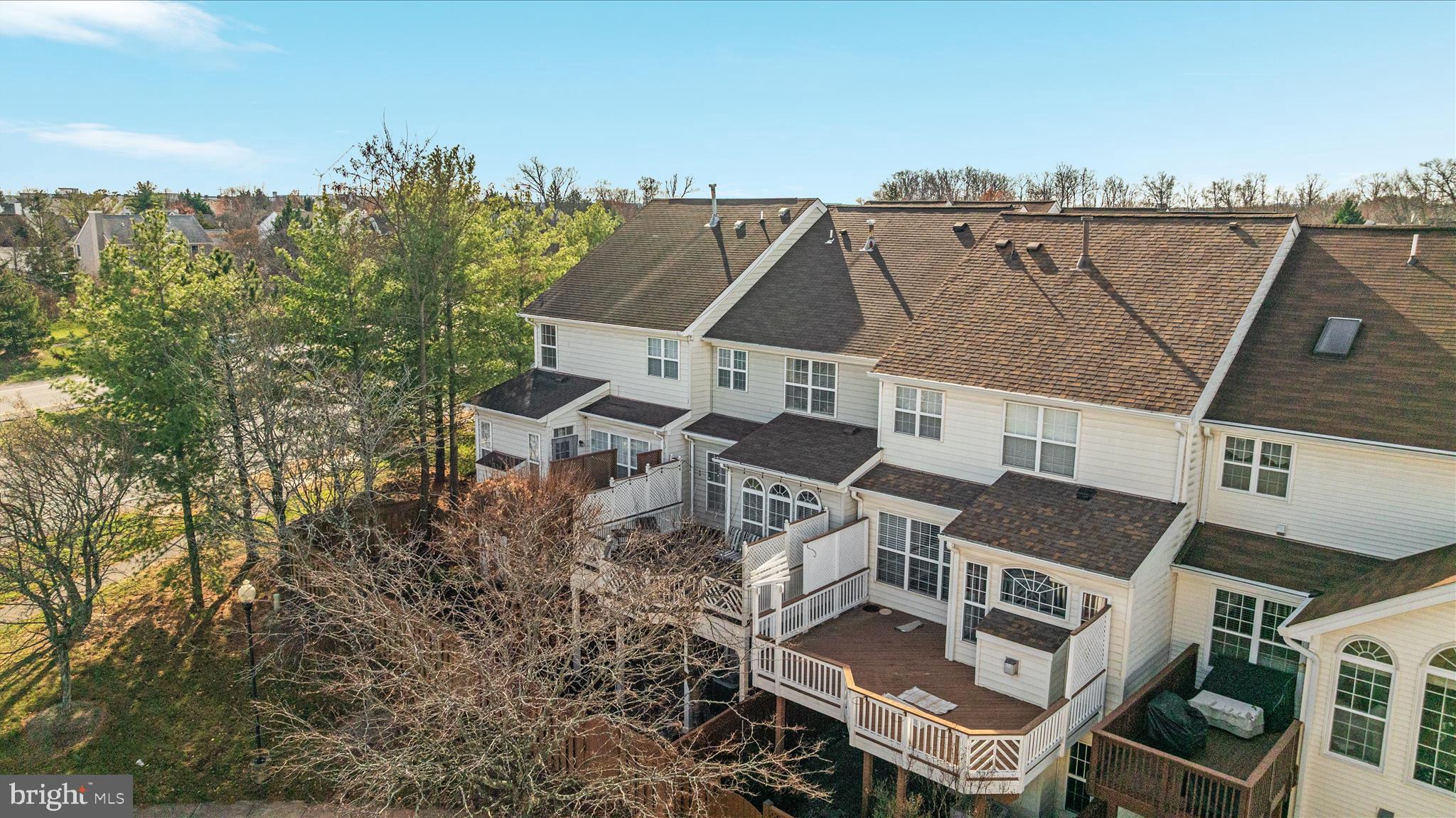 ASHBURN VILLAGE - Residential