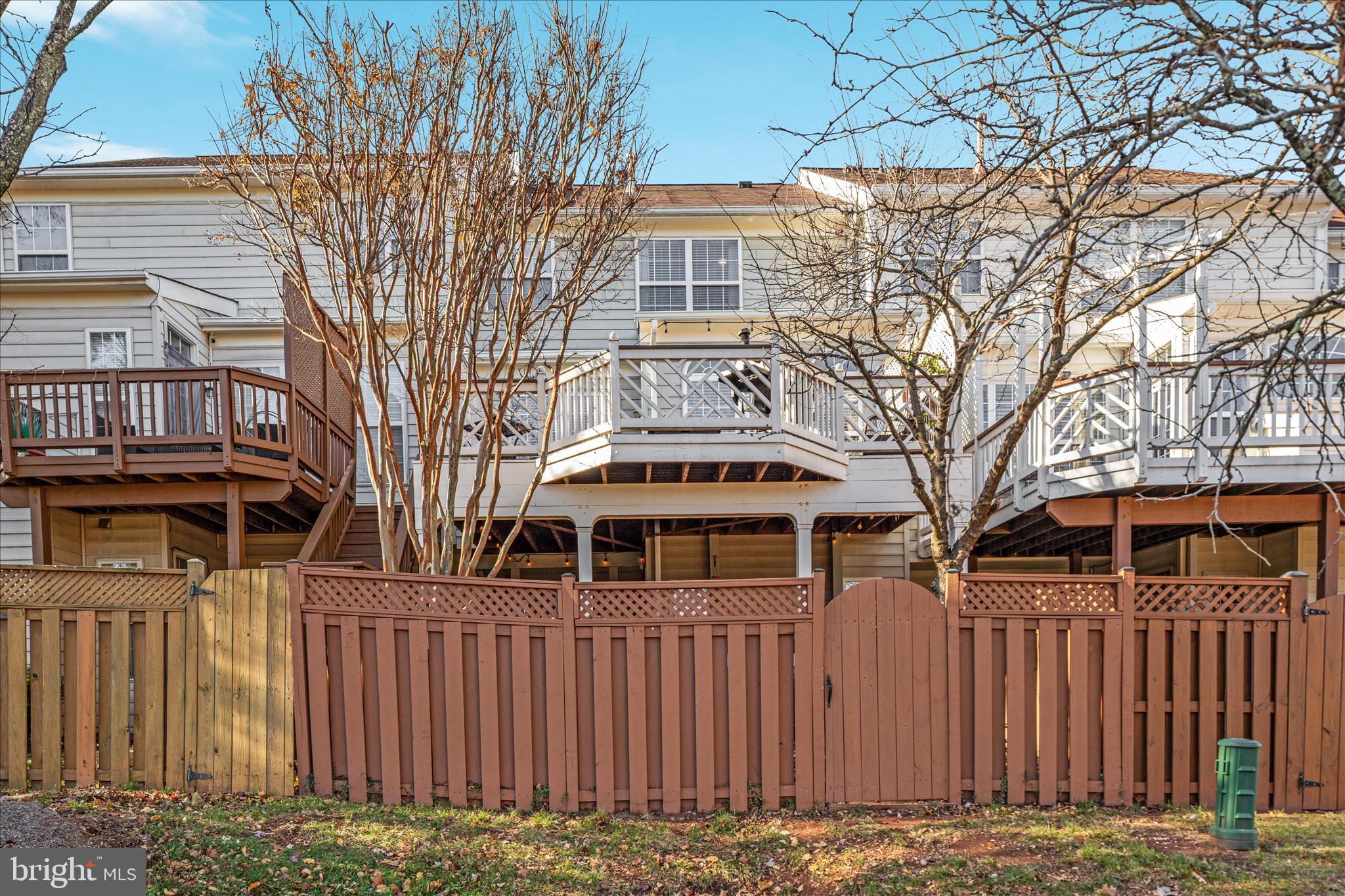 ASHBURN VILLAGE - Residential