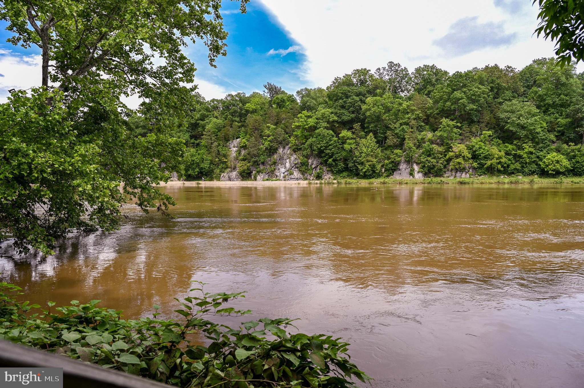 POTOMAC GLEN - Residential