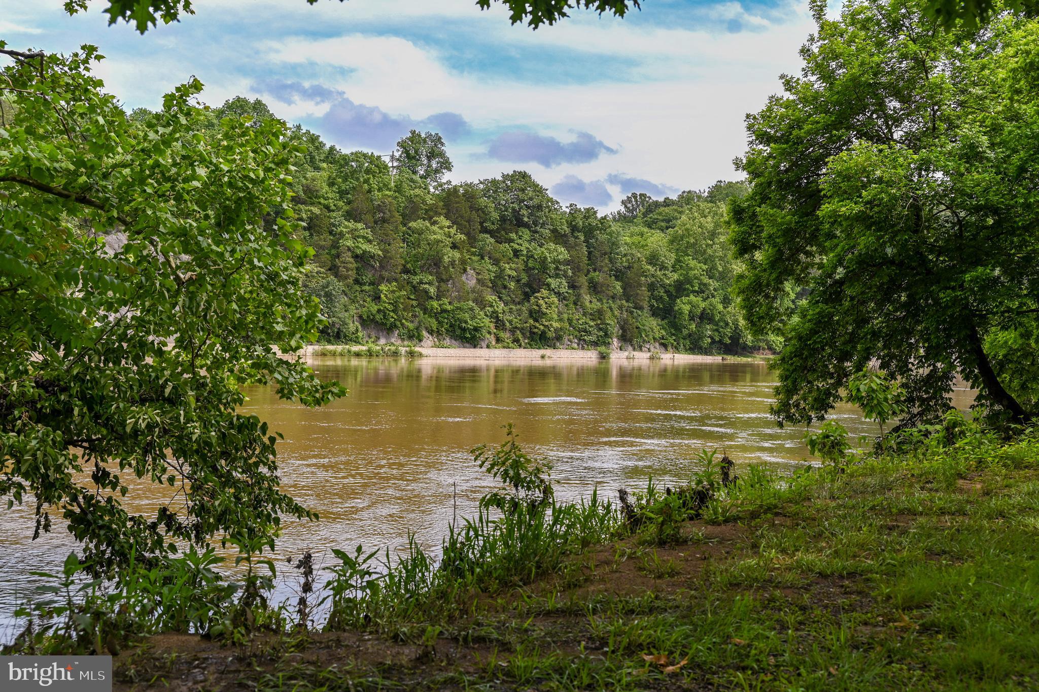POTOMAC GLEN - Residential