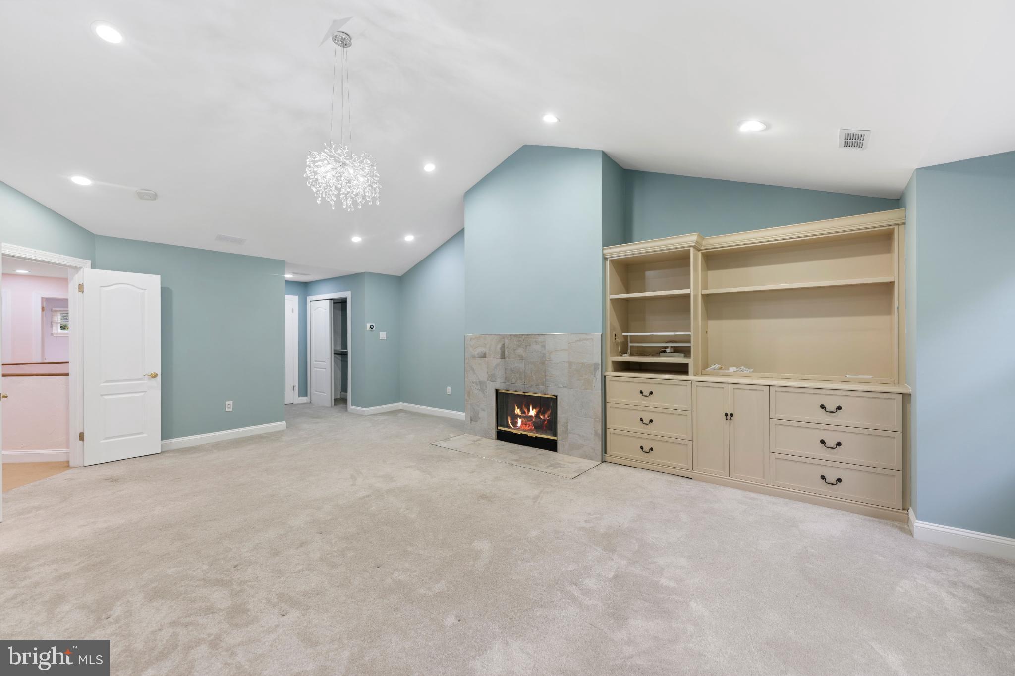 BREYER WOODS - Residential