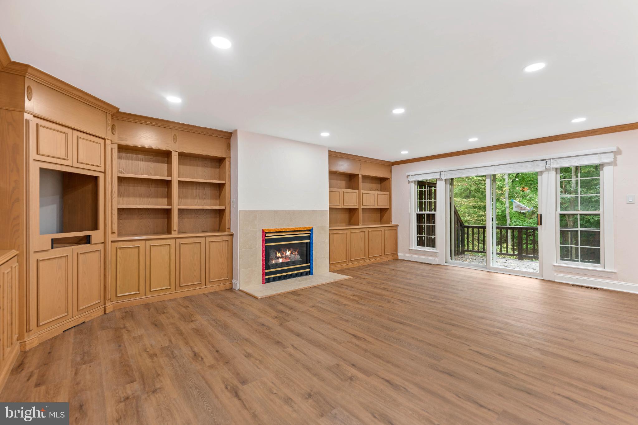 BREYER WOODS - Residential