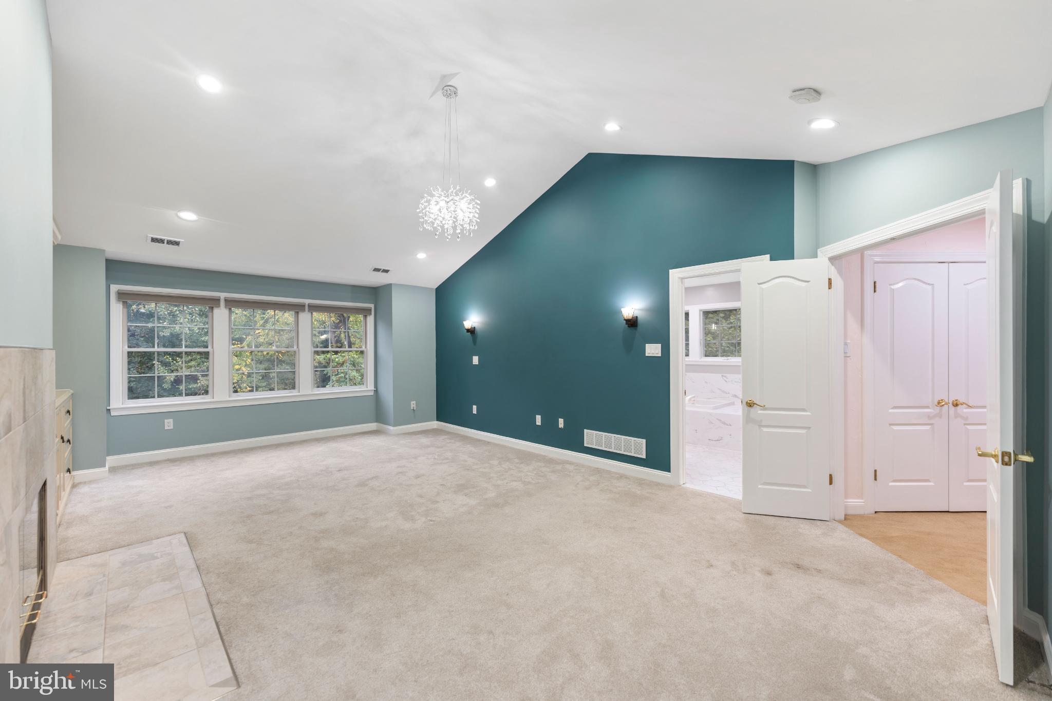 BREYER WOODS - Residential