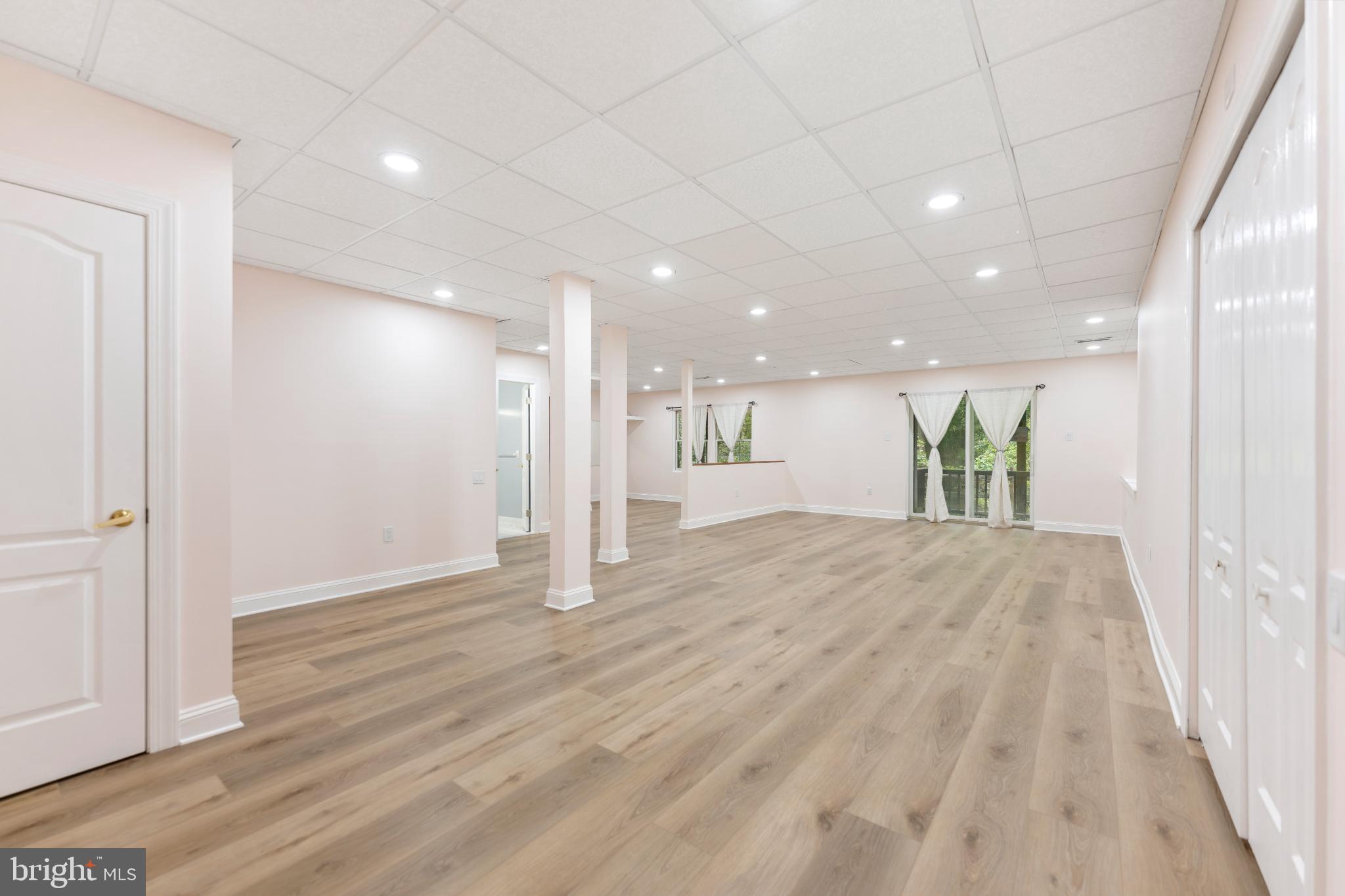 BREYER WOODS - Residential