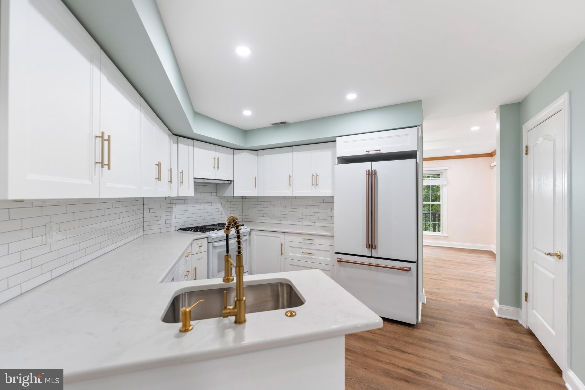 BREYER WOODS - Residential