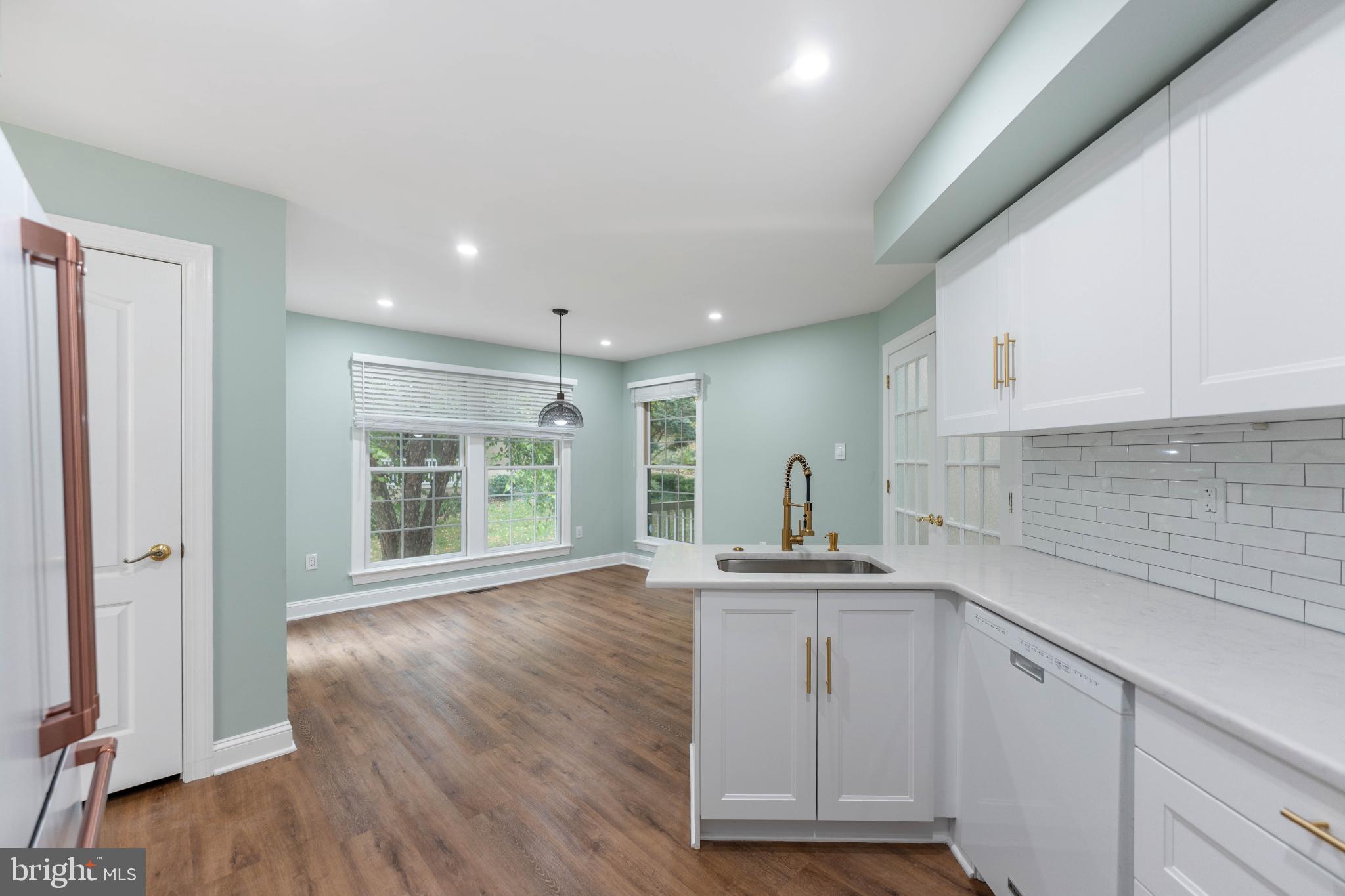 BREYER WOODS - Residential